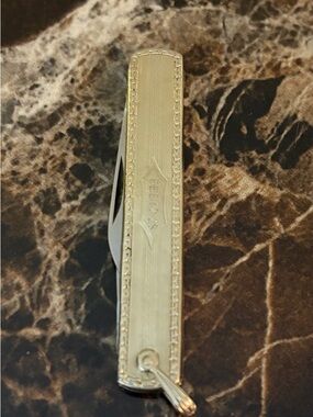 Early 1920’s Edwardian Solid 14k gold scales, 2 blade pocket knife